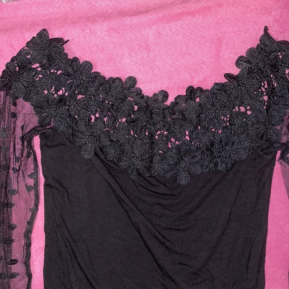 Small Bodysuit - Picture 2 of 3